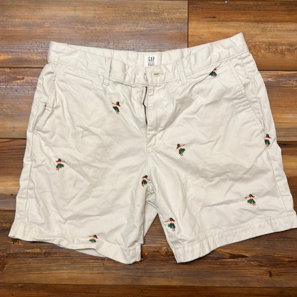 Men’s Gap Luau Hula Girl Shorts